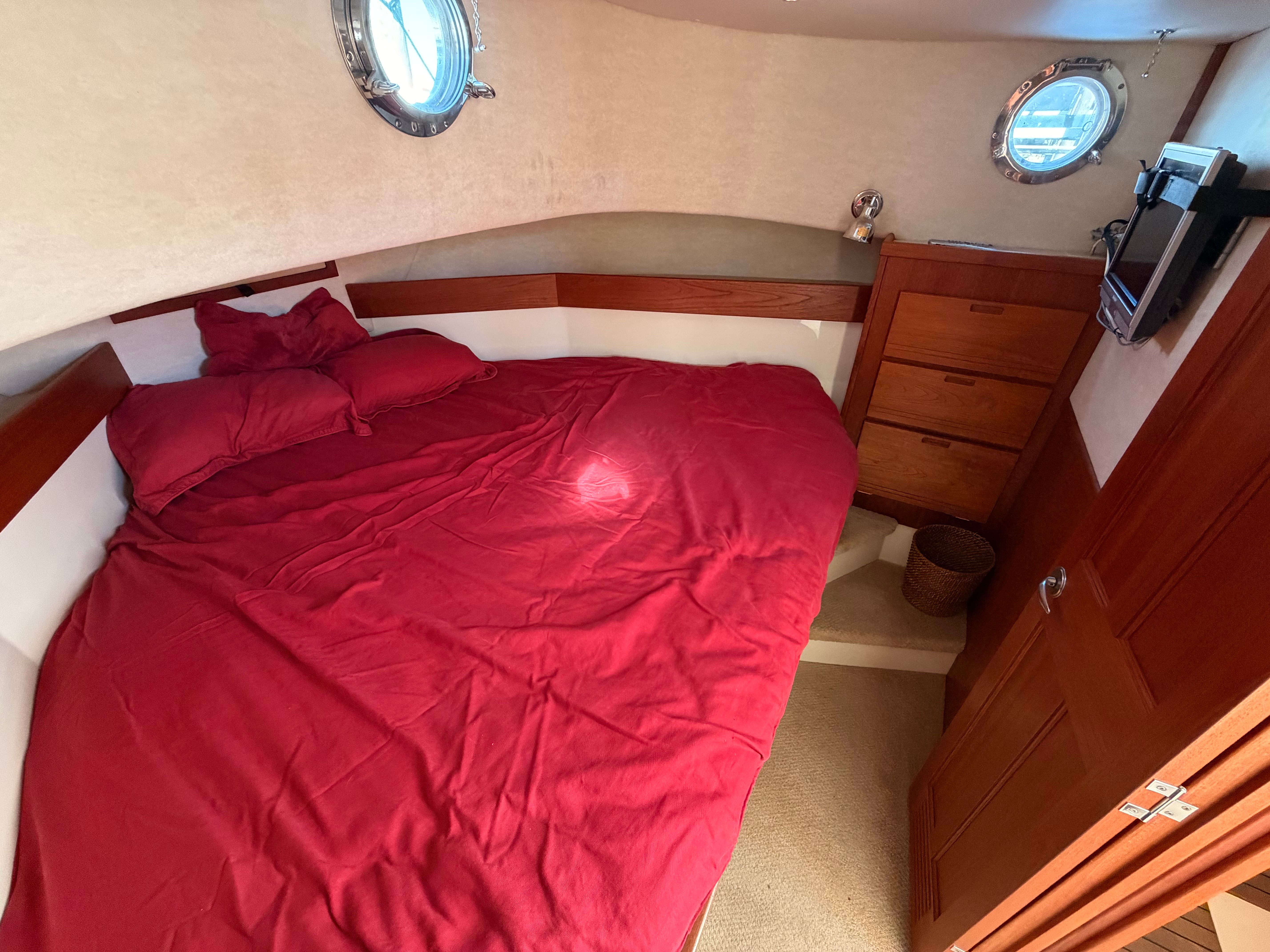2007 Nordic Tug 32 - 48
