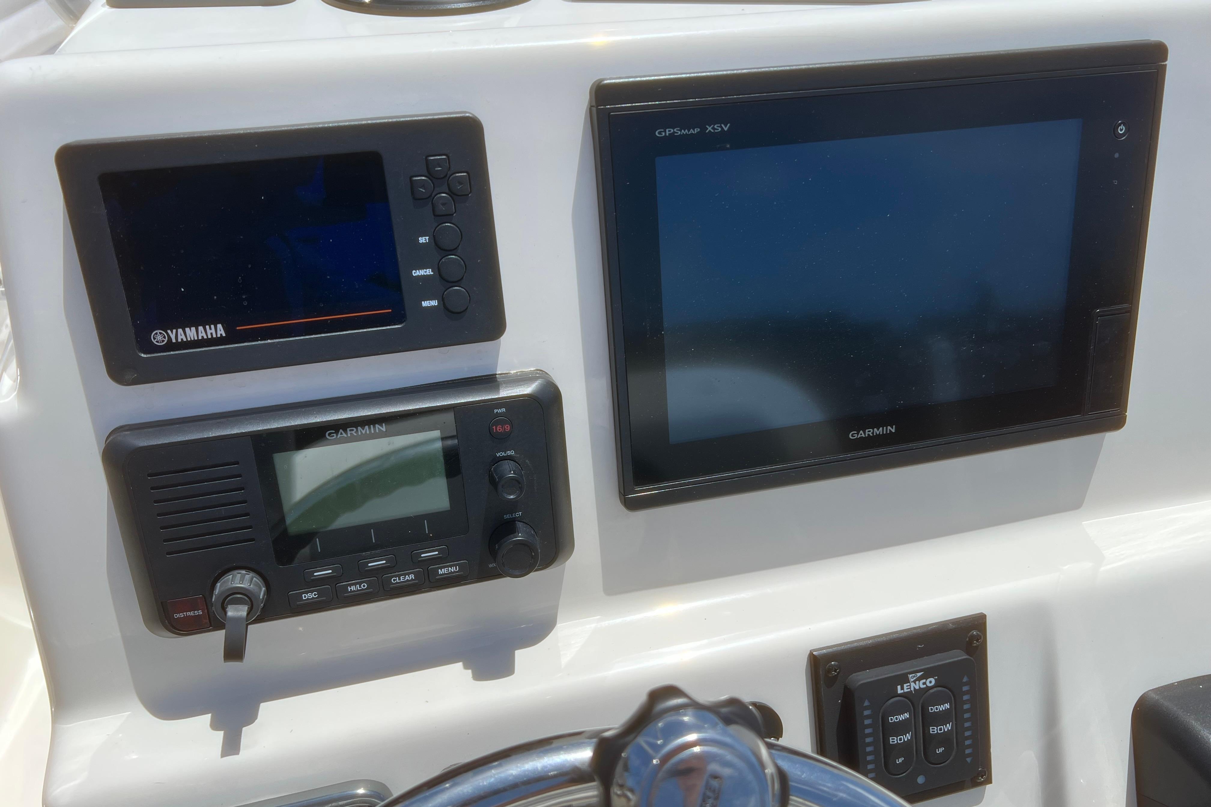 Console of 2018 Cobia 201 Center Console with Yamaha and Garmin displays.