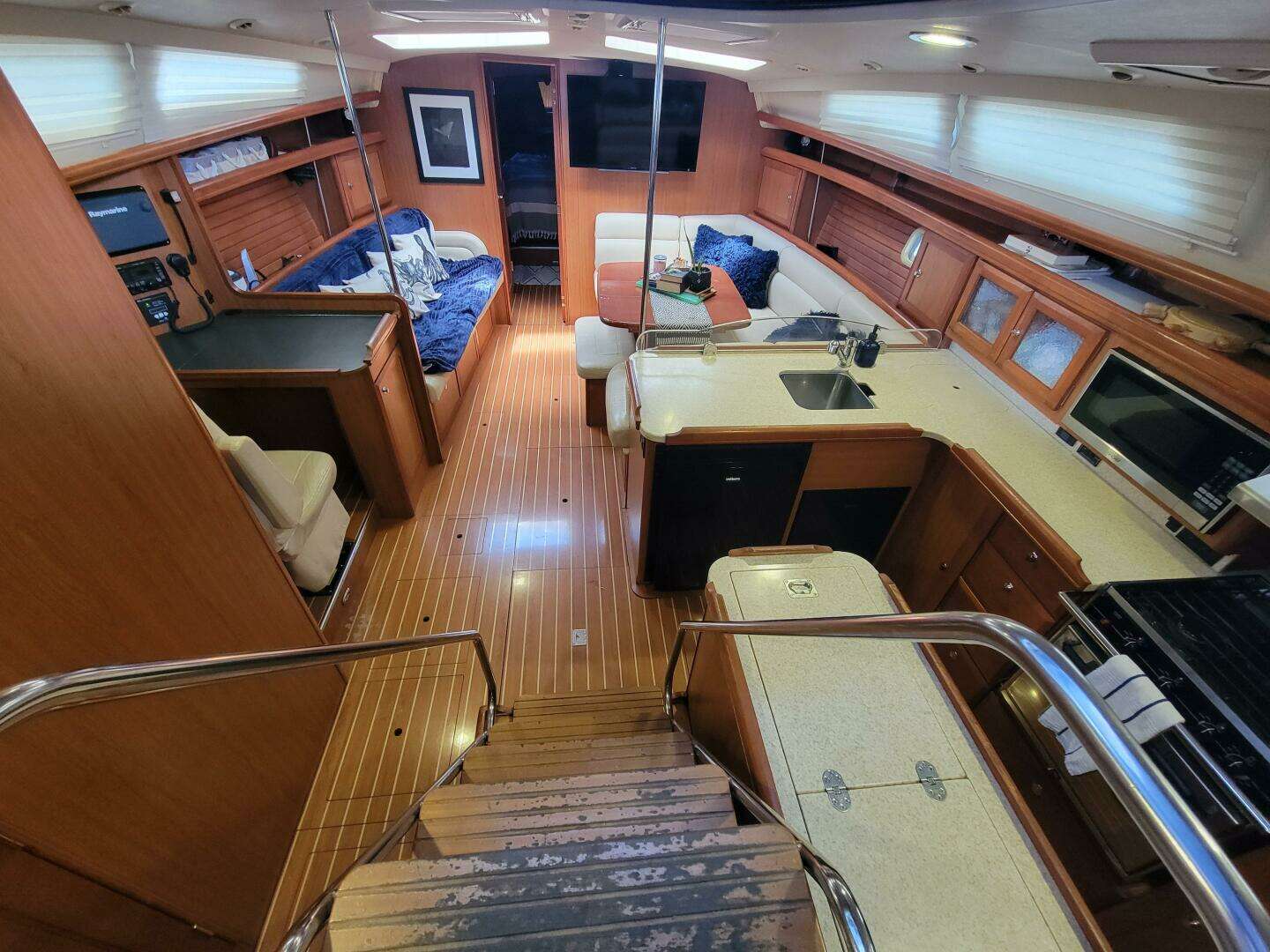 2009 Hunter — - Image 2