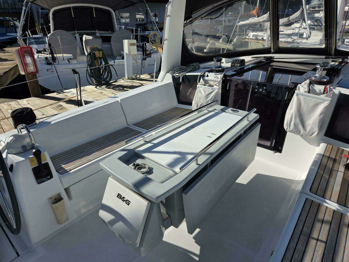 2014 Beneteau Oceanis 41 - Image 11