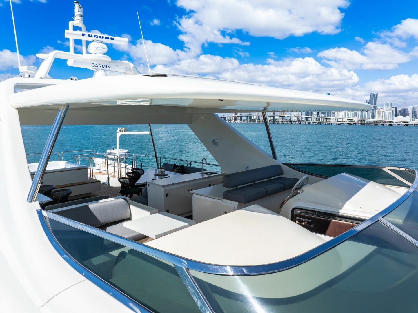 2005 Azimut 105 - Image 30
