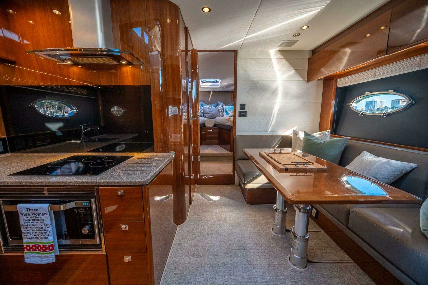 2016 Princess V48 - Image 23
