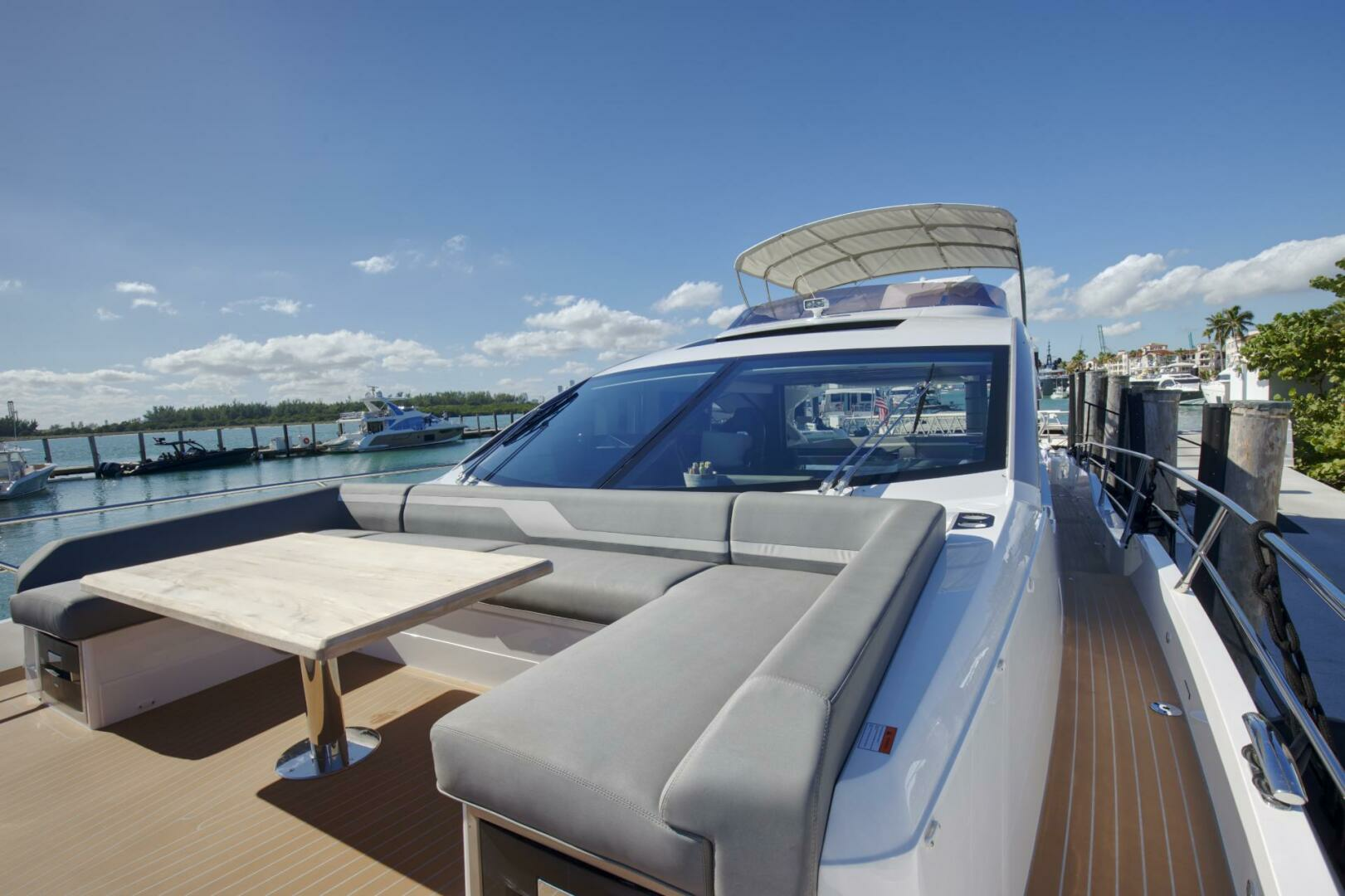 2023 Sunseeker Sport Yacht - Image 12