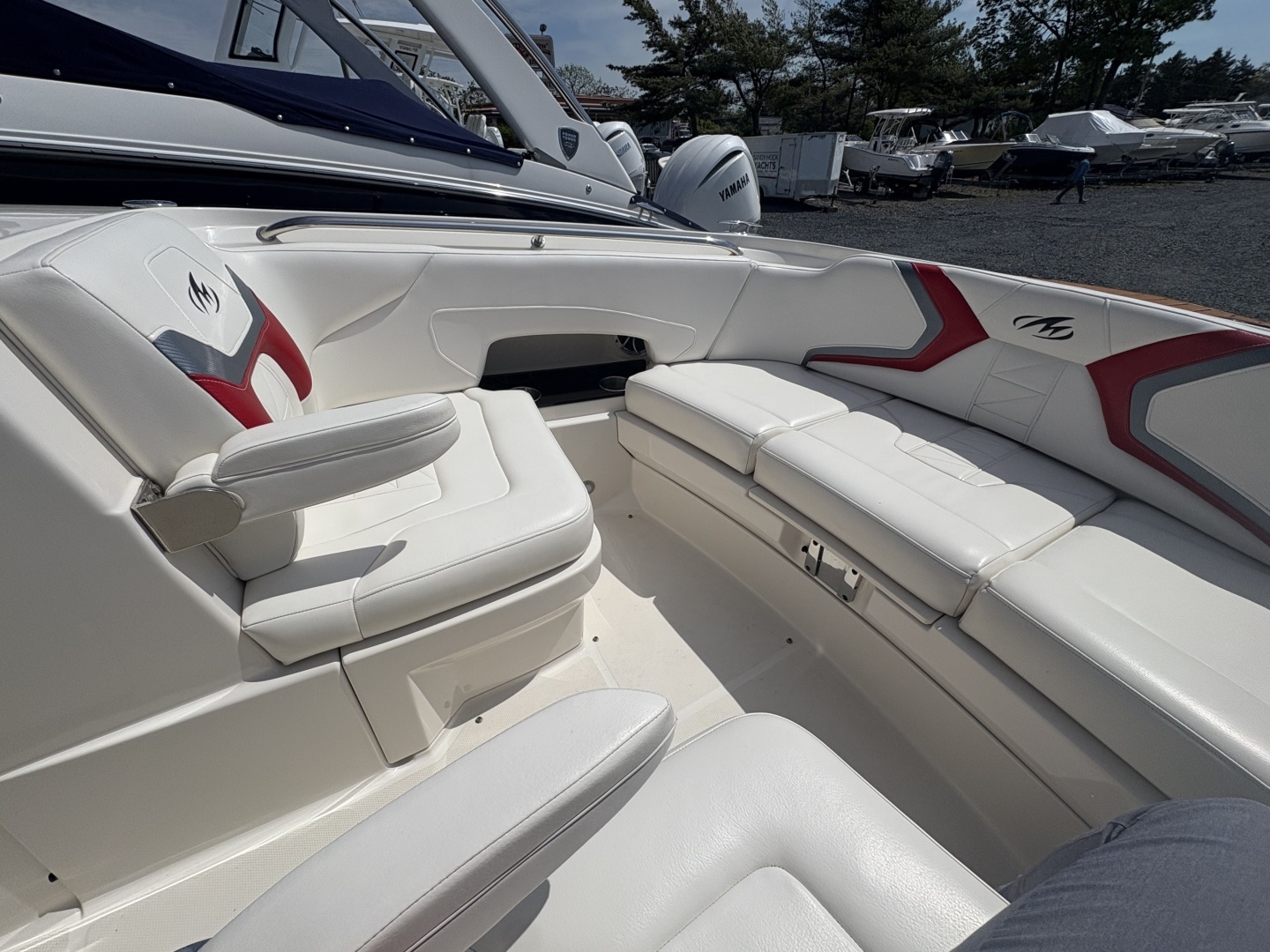 2013 Monterey M5 Sport Boat - Image 23