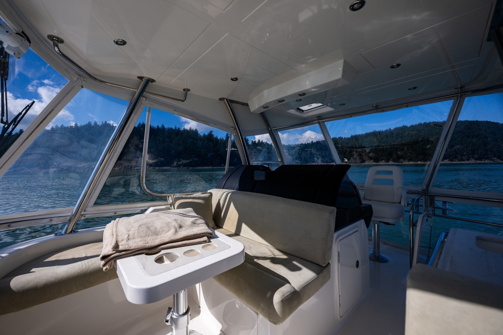 2011 Riviera 43 Open Flybridge - Image 12
