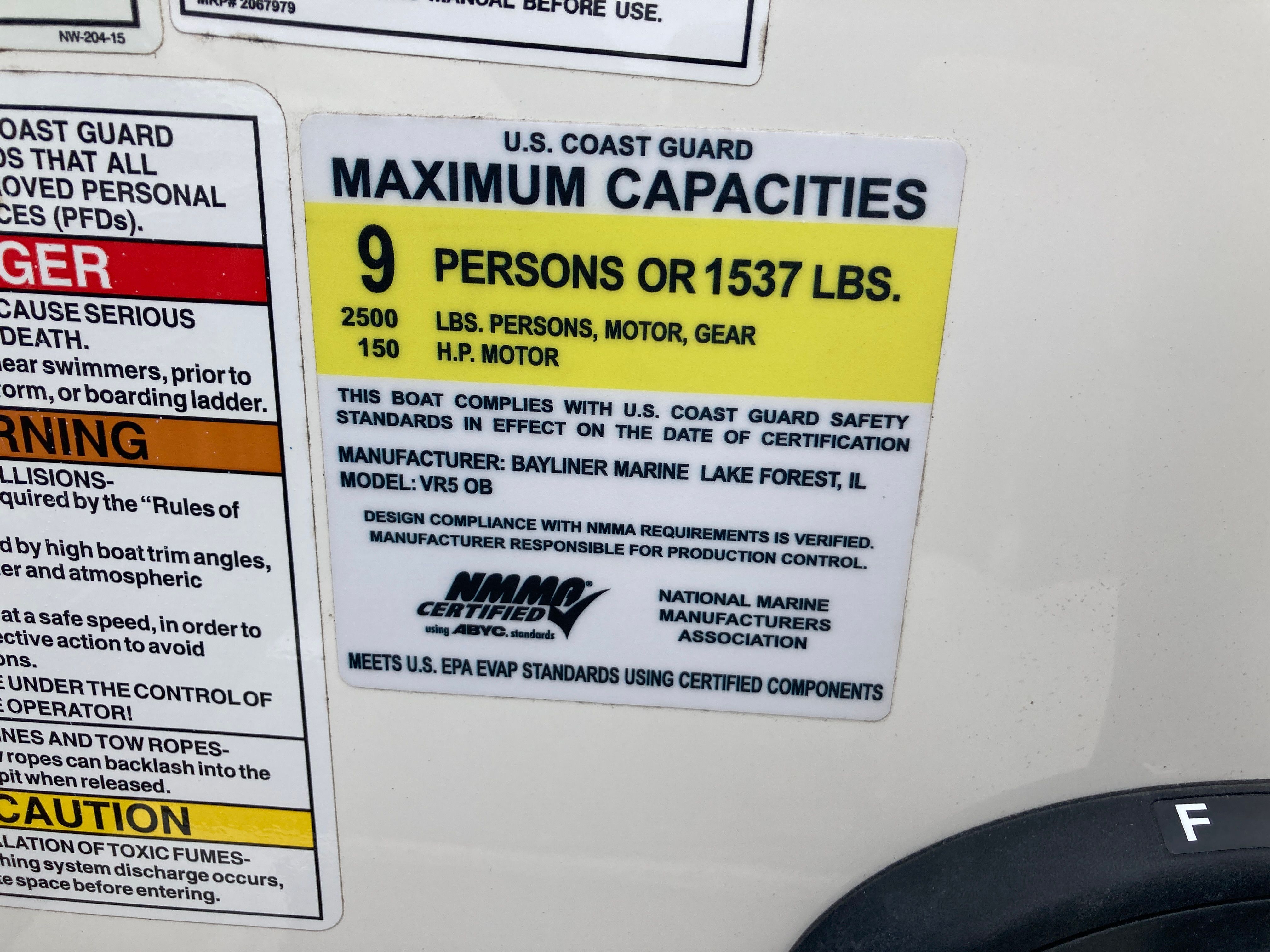 2017 Bayliner VR5 - 16