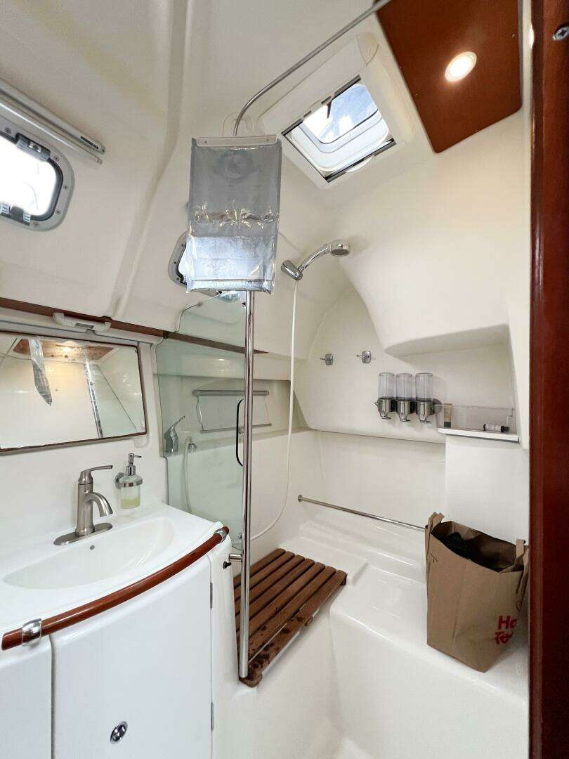 2007 Beneteau 373 - Image 46