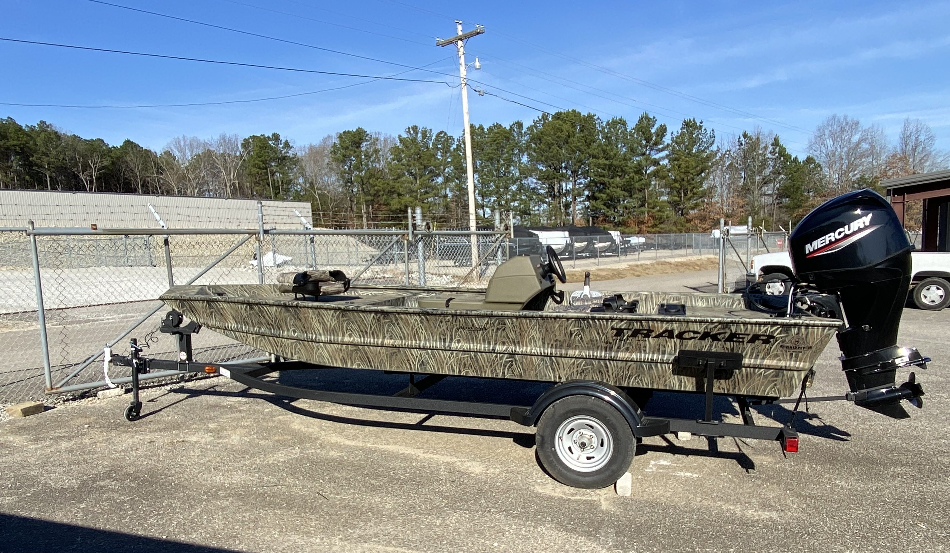 2026 Tracker Grizzly 1754 SC