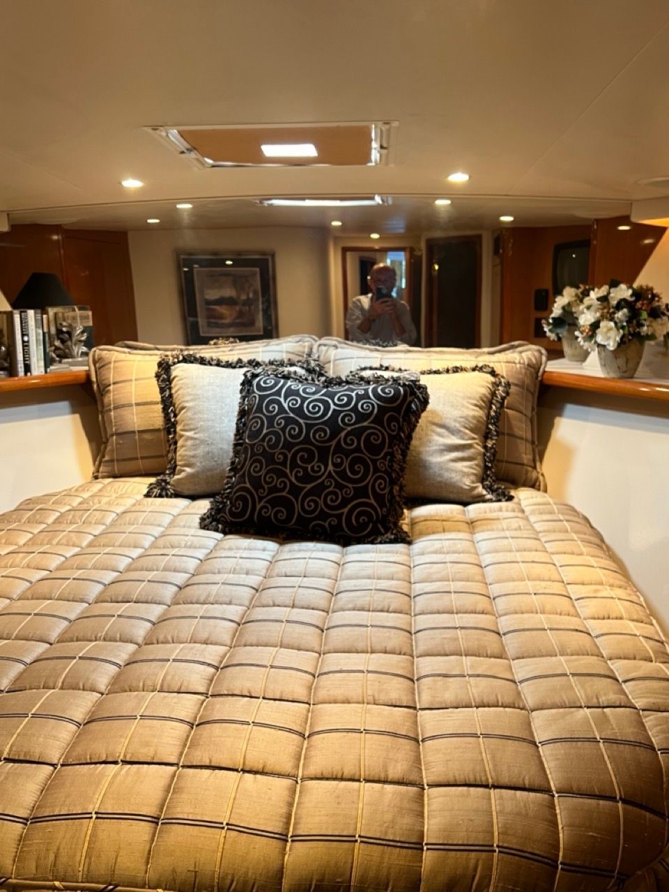2002 Viking 61 Enclosed Bridge - 97