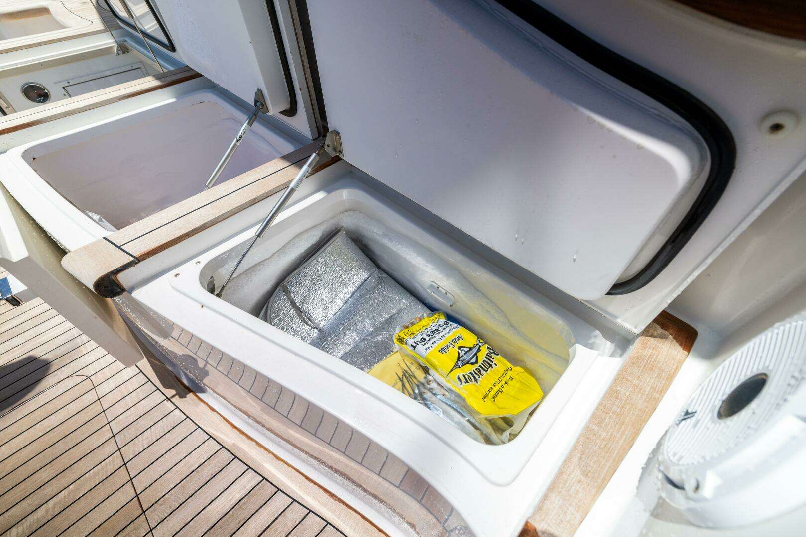 2011 Viking 70 Convertible - Image 77