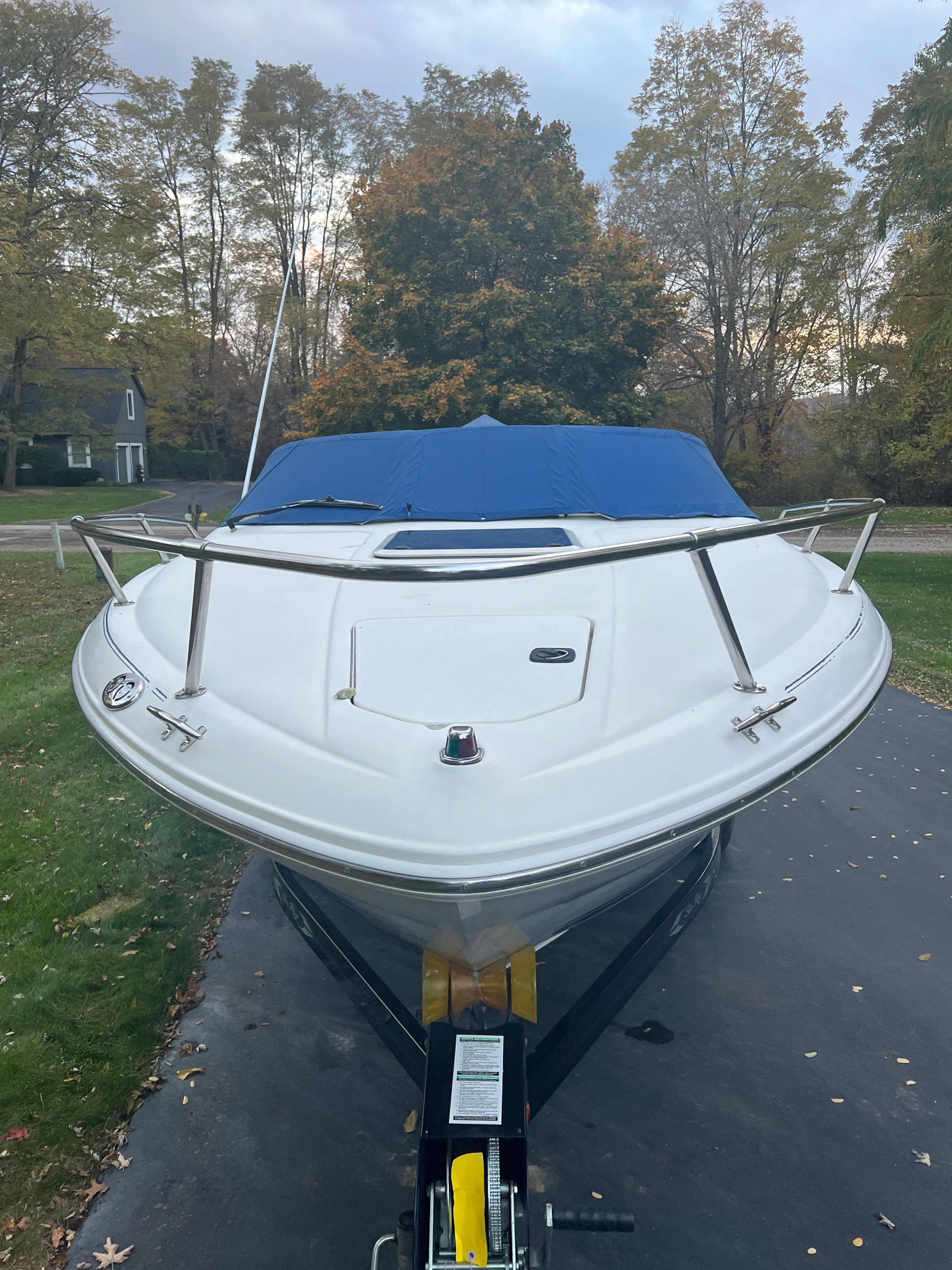 1999 Sea Ray 230 Overnighter - 12