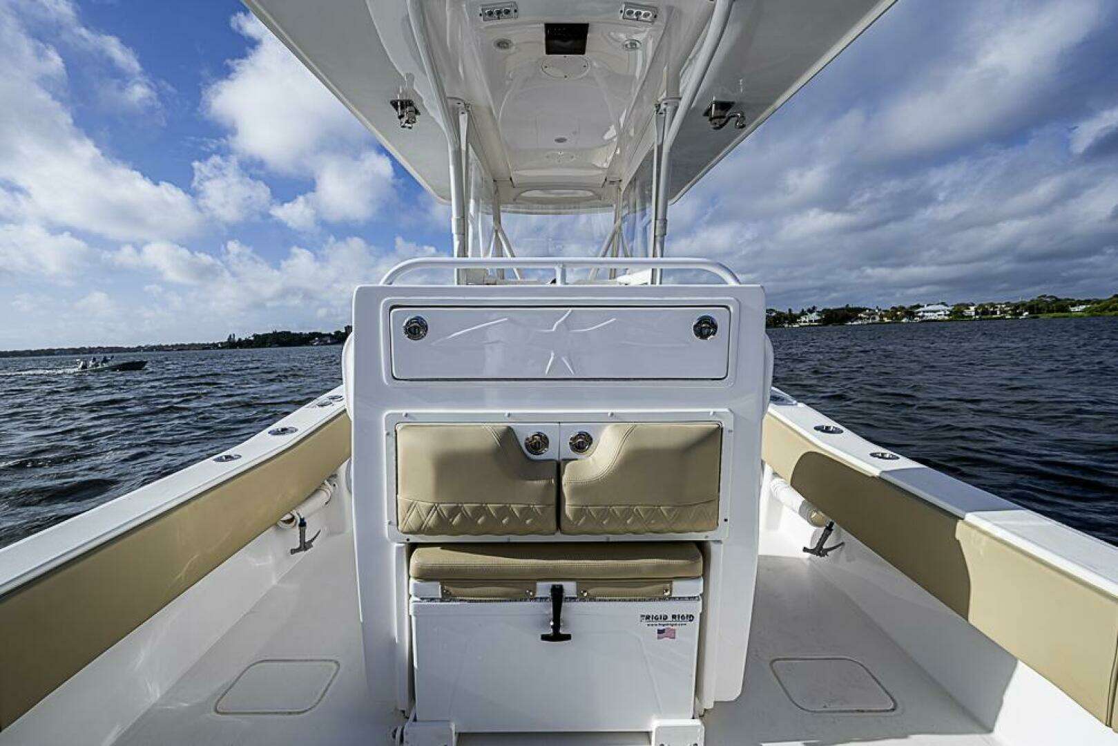 2023 Invincible 33 Open Fisherman - Image 19