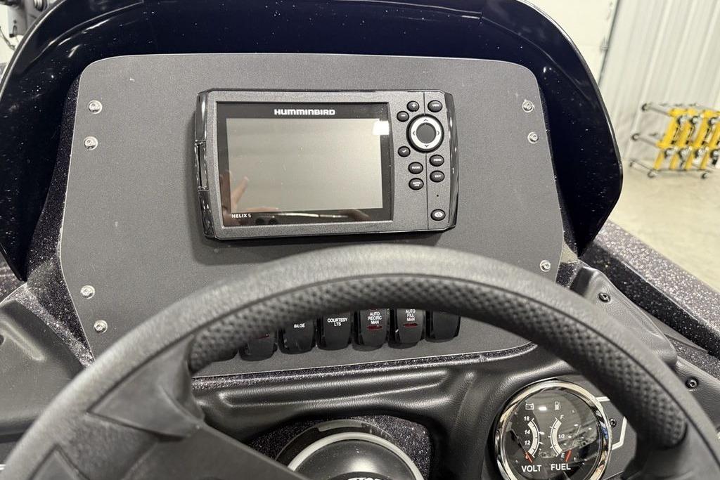 2025 Skeeter ZX150 dashboard with Humminbird Helix 5 fishfinder and control panel.