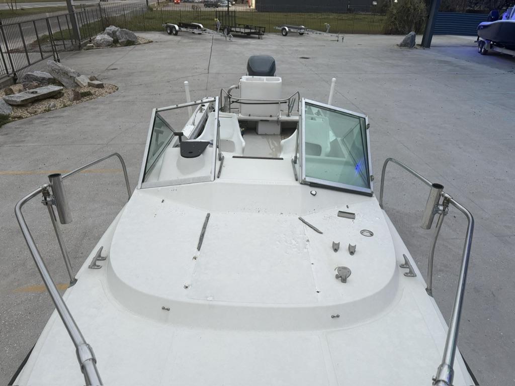 1977 Boston Whaler 21 REVENGE - 12