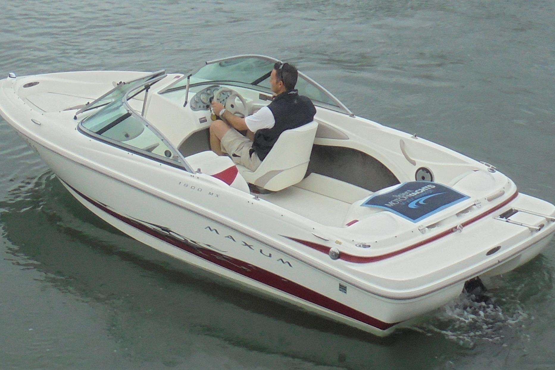 2005 Maxum 1800 MX