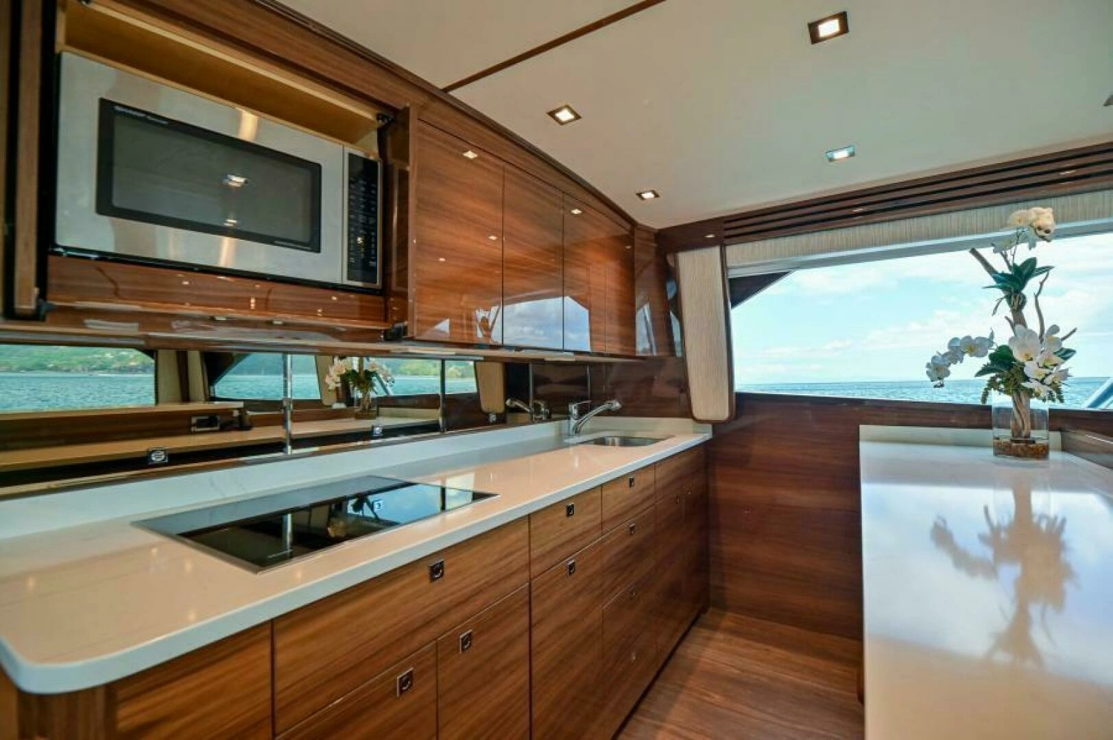 2023 Viking 64 Convertible - Image 13