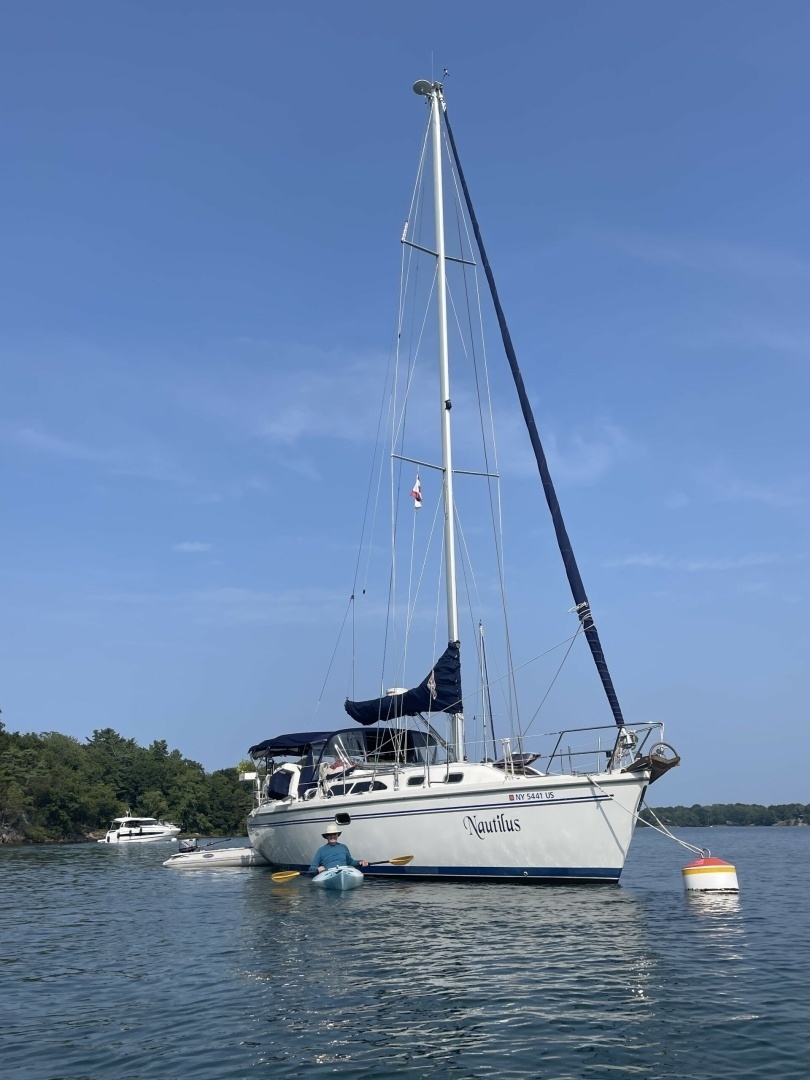 2004 Catalina Catalina 350 - Image 2