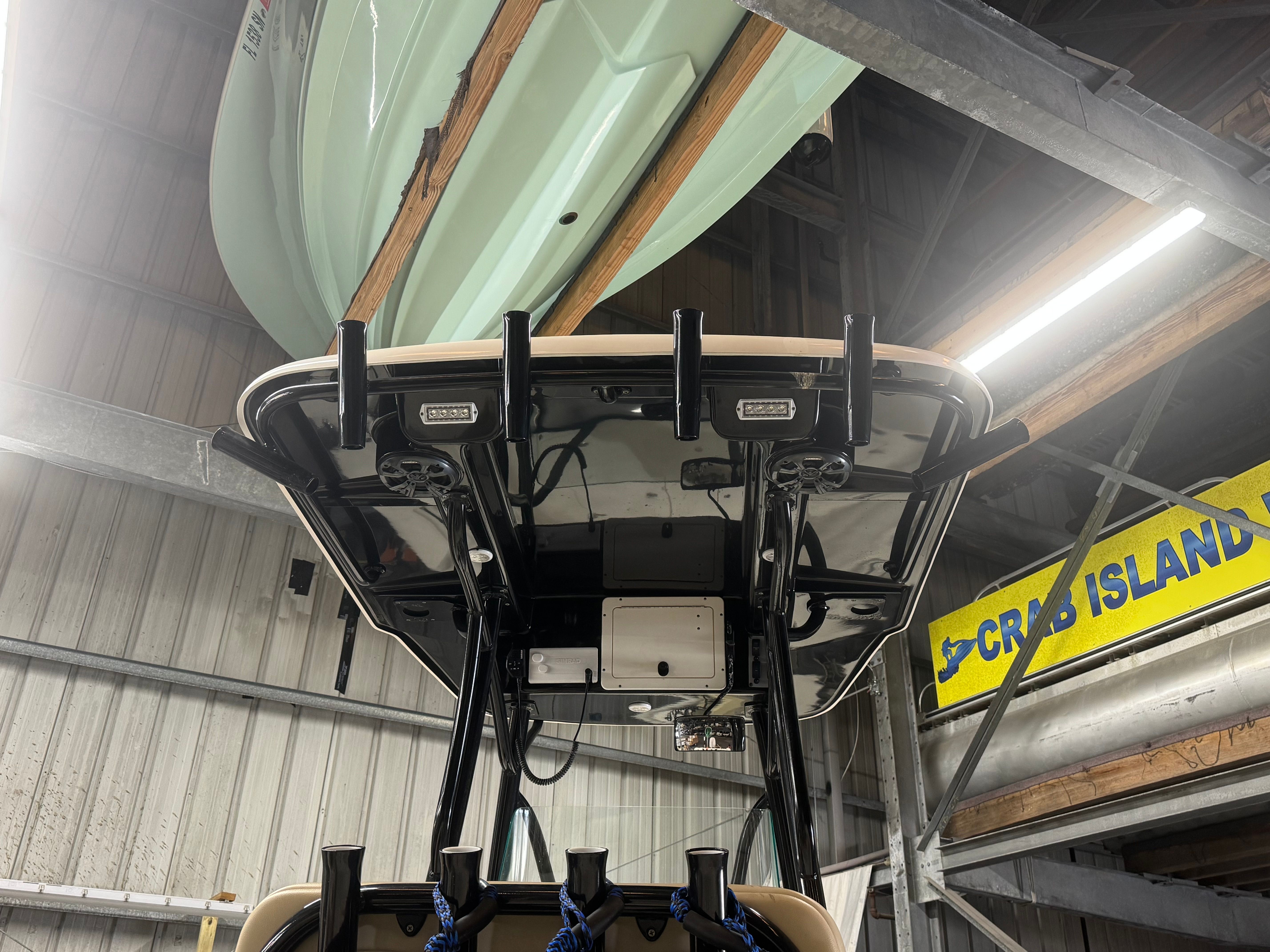 2020 Sea Born LX24 Center Console - 17