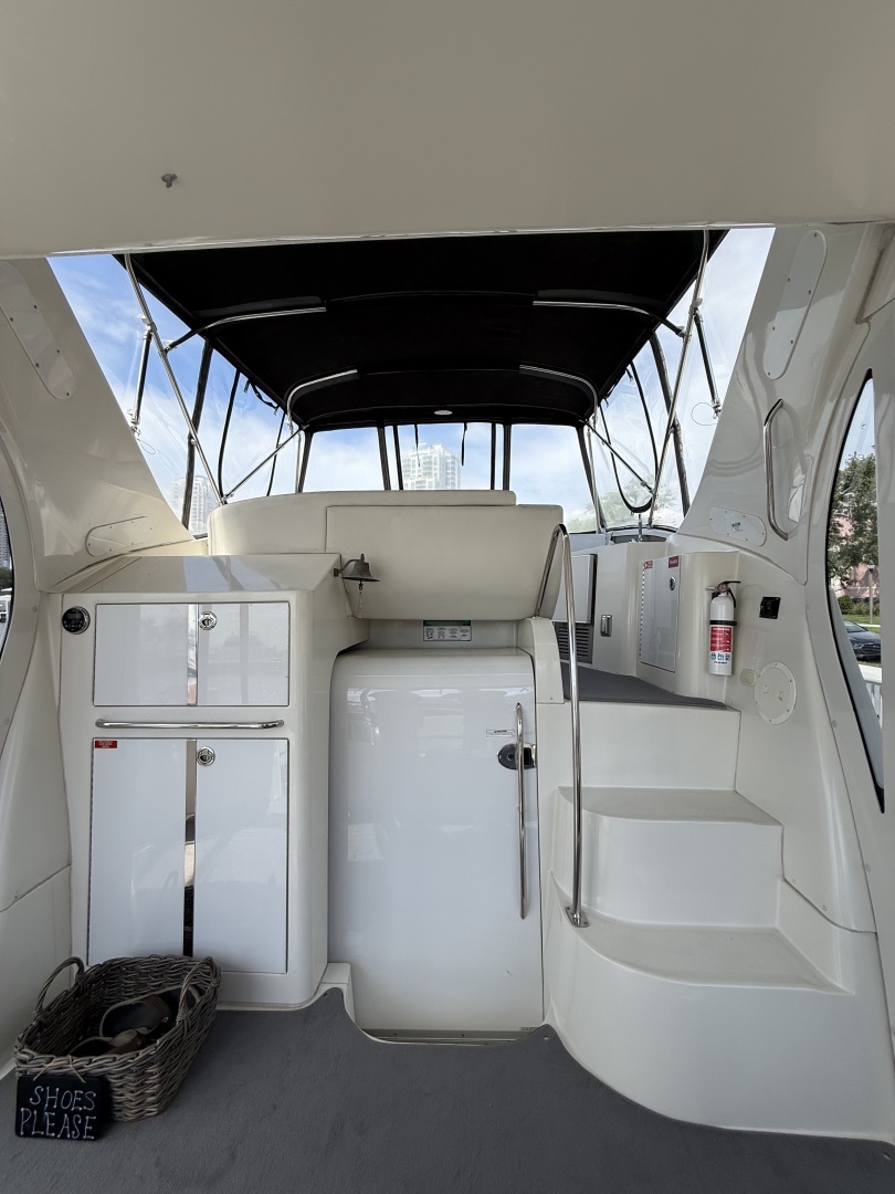 2006 Carver 44 CMY - Image 39