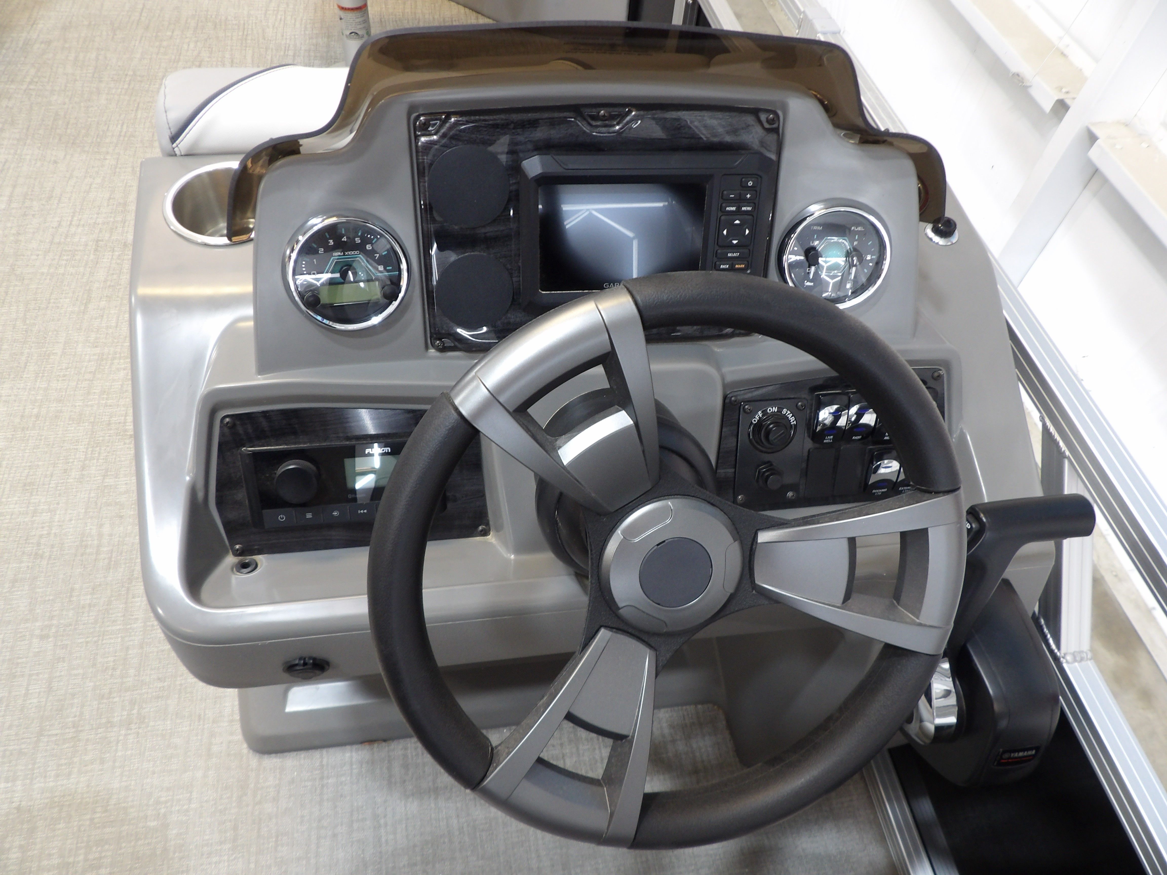 2026 Avalon Venture 85 Quad Fish - 21' - 18