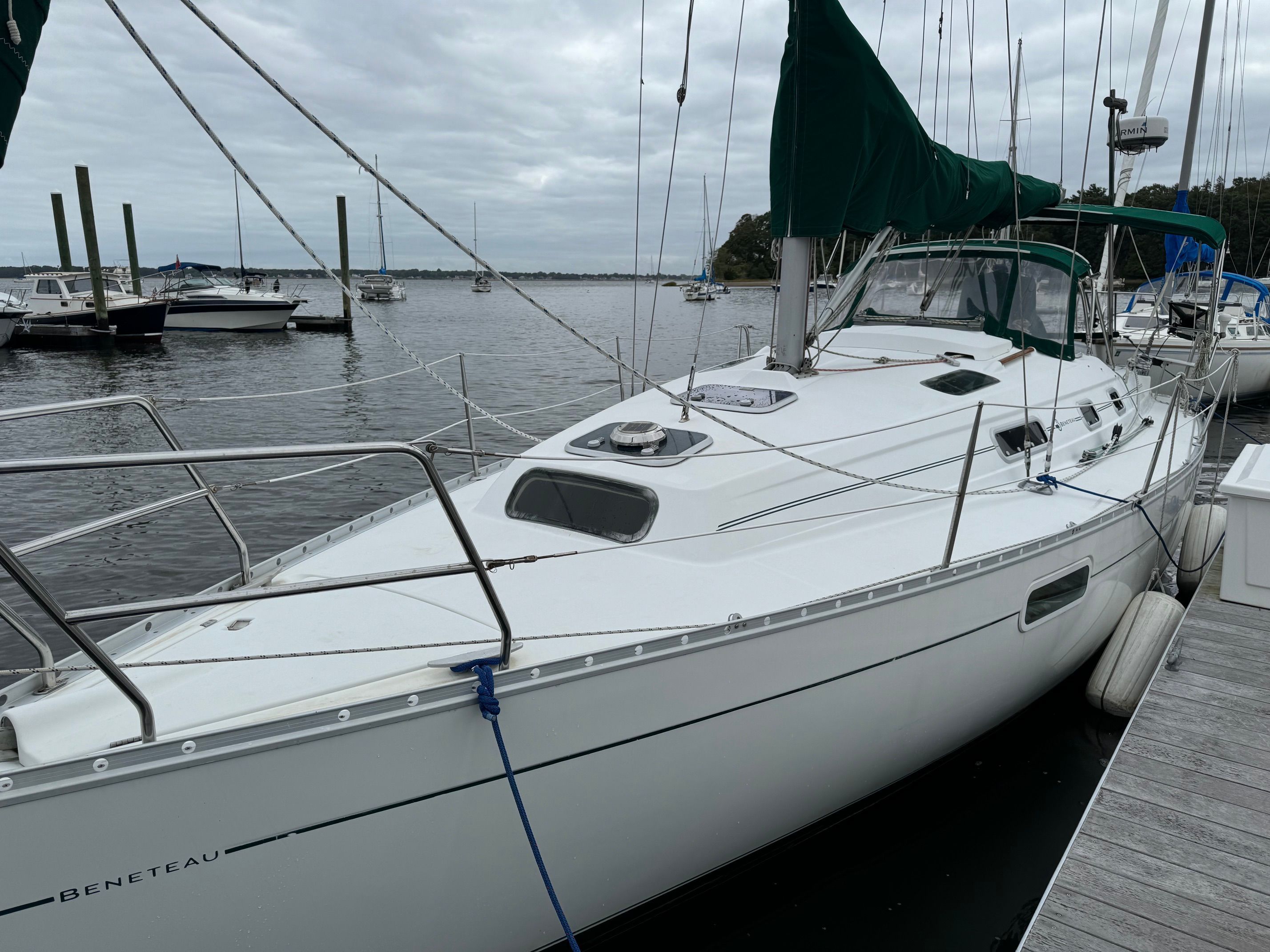 2000 Beneteau Oceanis 321 - 9