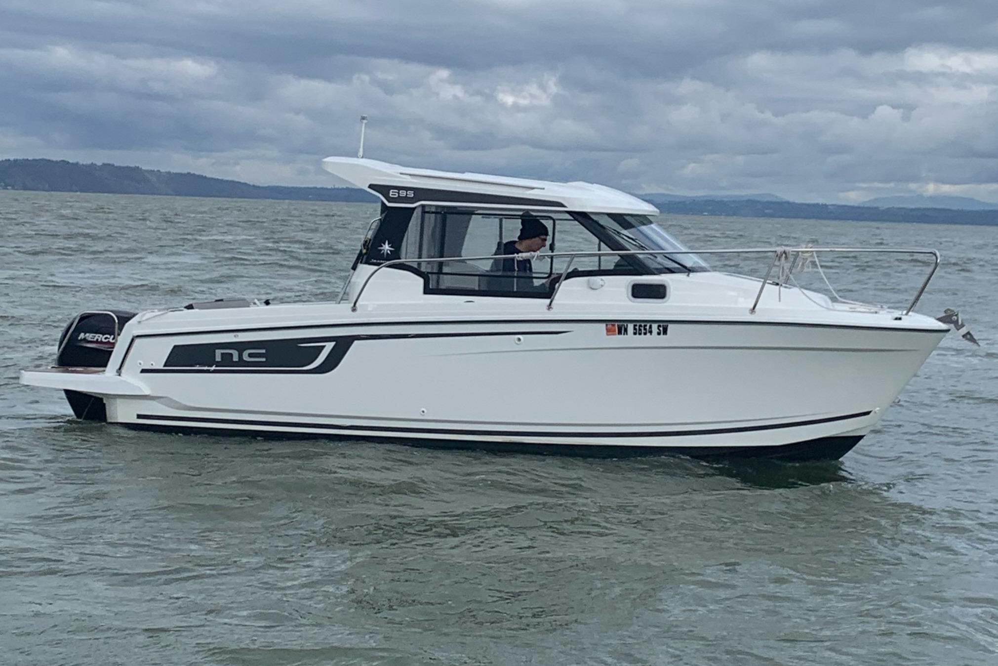 2022 Jeanneau NC Weekender 695 Series 2