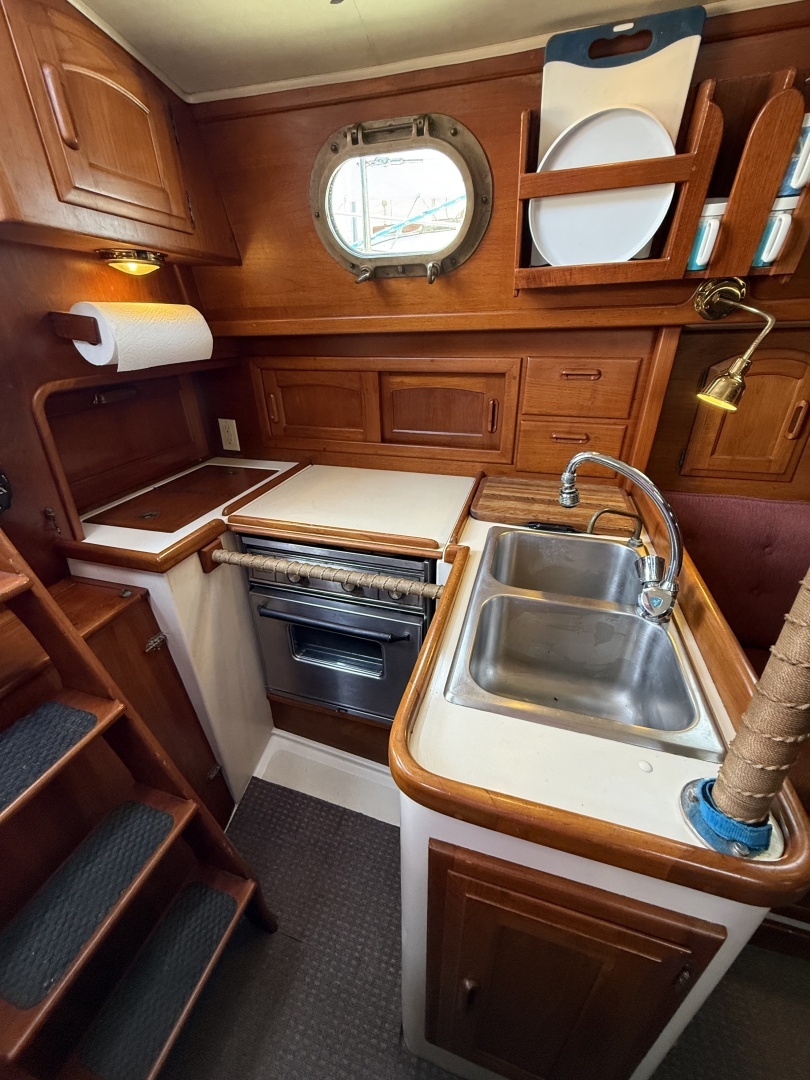 1987 Pacific Seacraft — - Image 22
