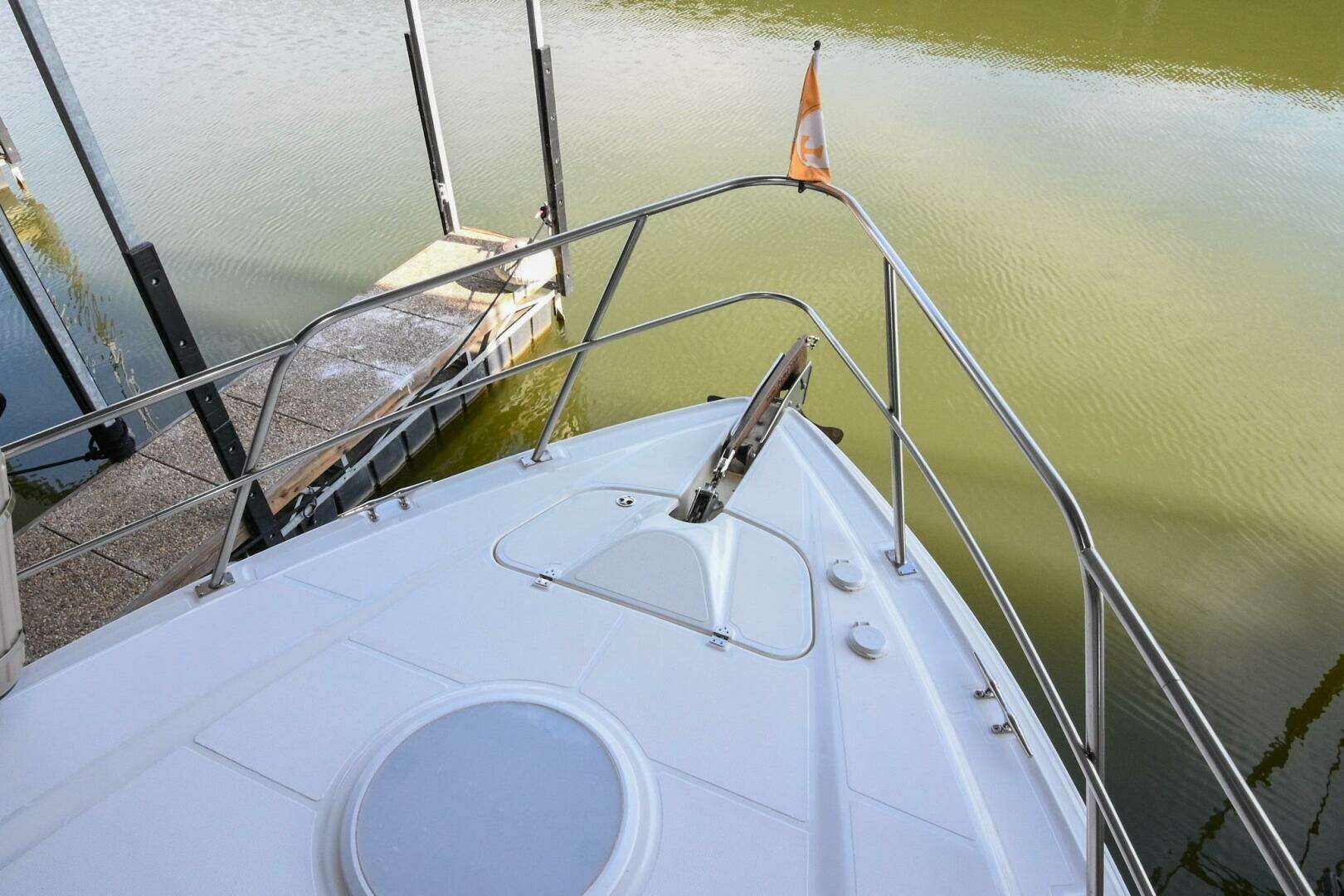 2002 Cruisers Yachts 5000 Sedan Sport - Image 119