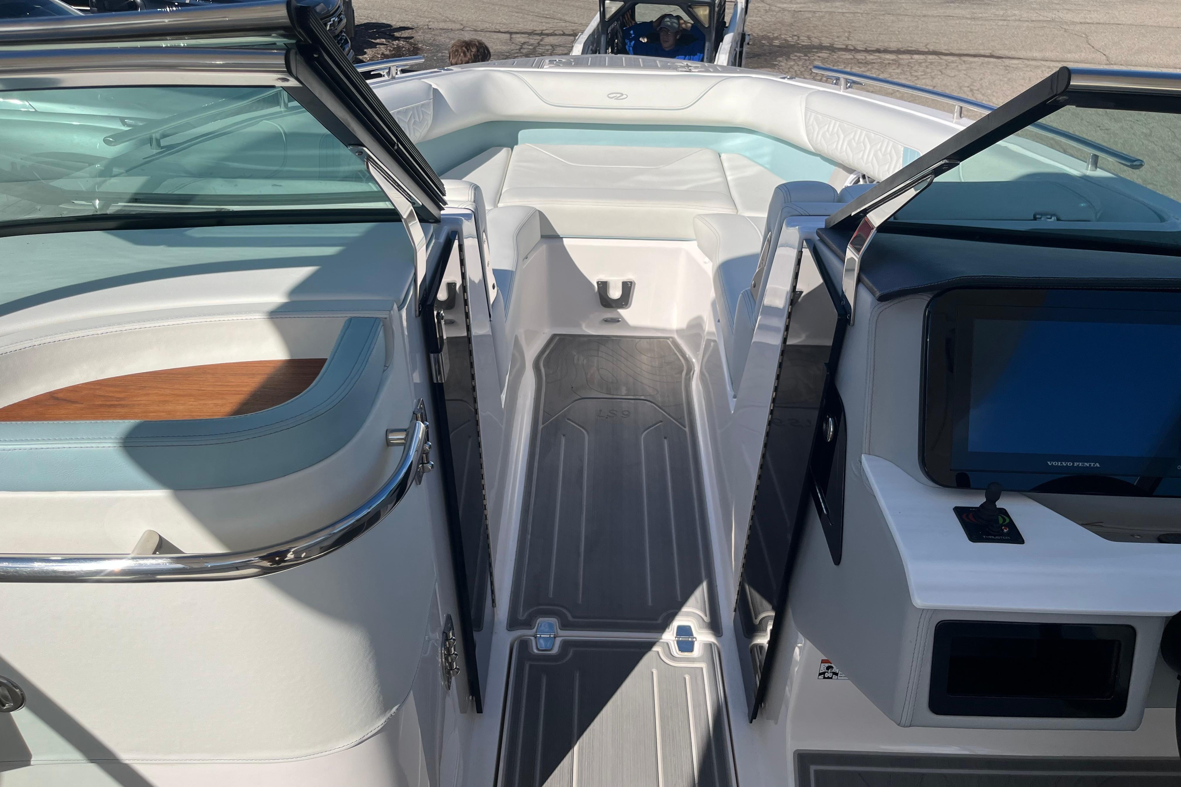 2024 Regal LS9 Surf boat interior with sleek design and modern dashboard.
