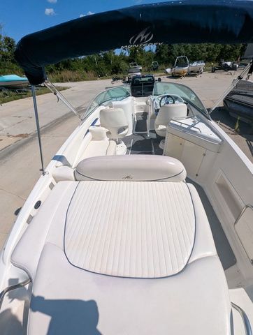 2004 Monterey 248 Ls - 9