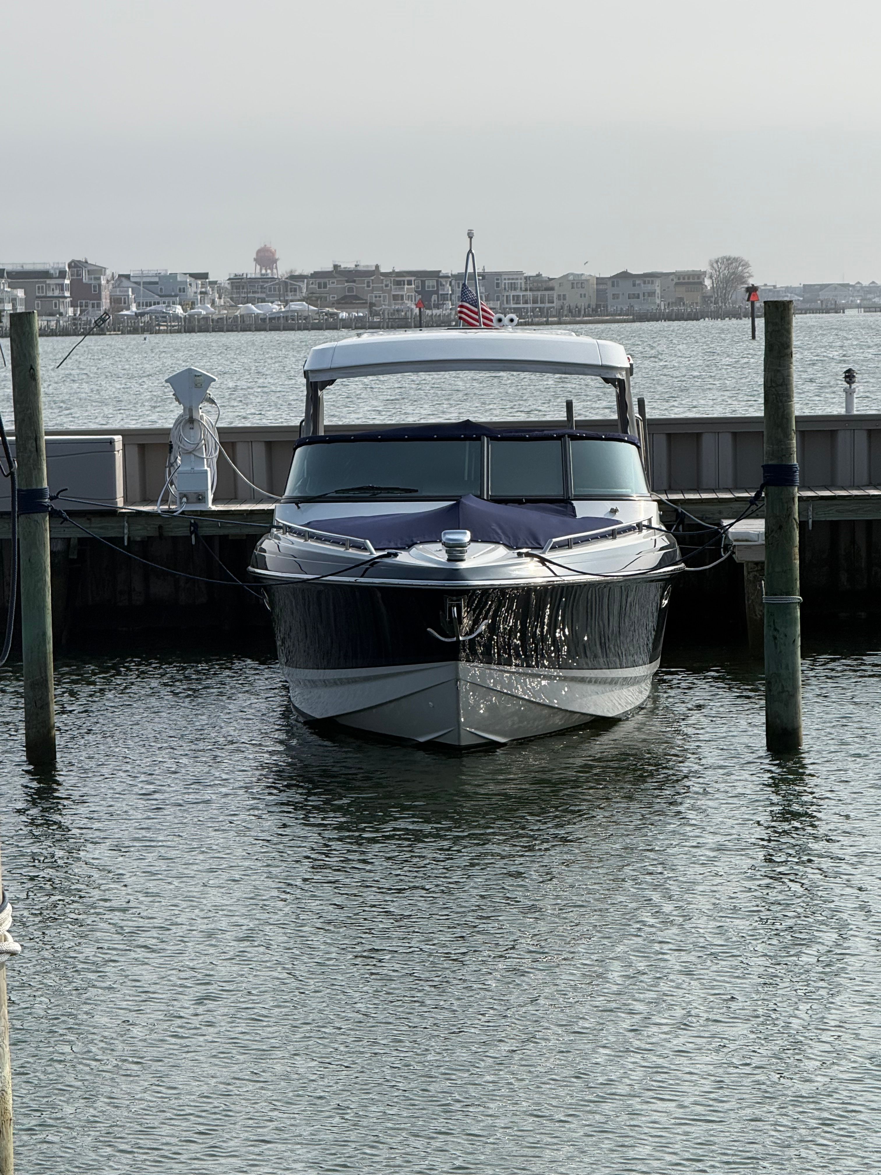 2024 Formula 330 Crossover Bowrider OB - 4