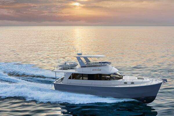 2026 Helmsman Trawlers 43 Sedan