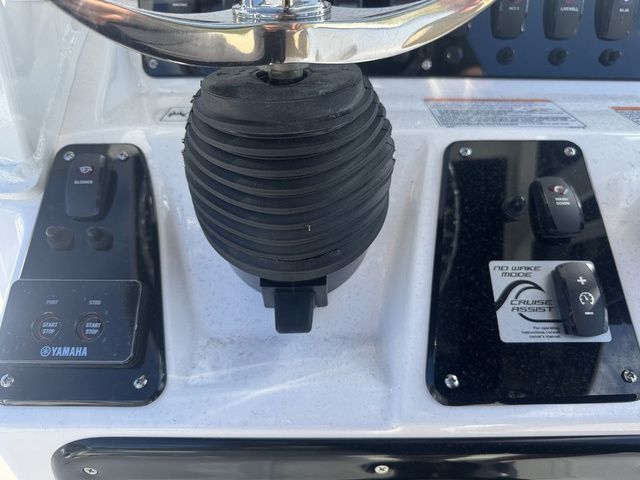2026 Yamaha Boats 222 FSH Sport E - 12