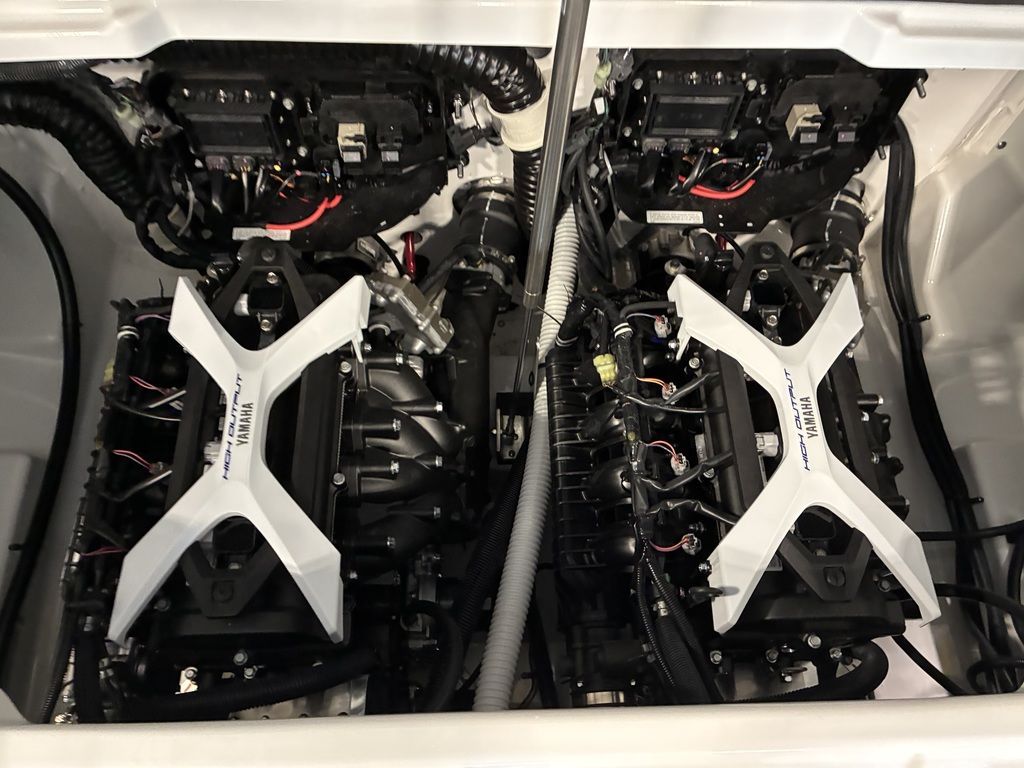 2026 Yamaha Boats AR250 - 83