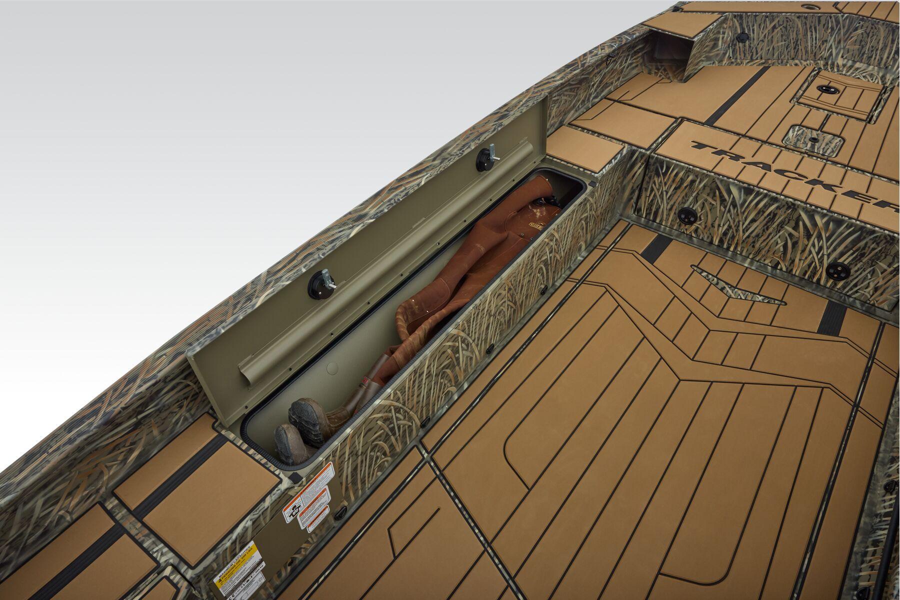 2026 Tracker Grizzly 1756 T Marsh - 17