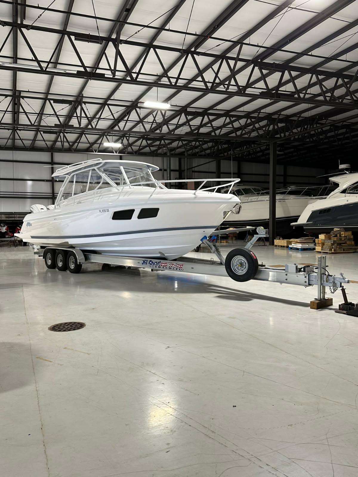 2021 Intrepid 345 Valor