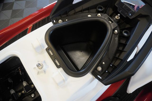 2025 Yamaha WaveRunner VX® Limited - 10