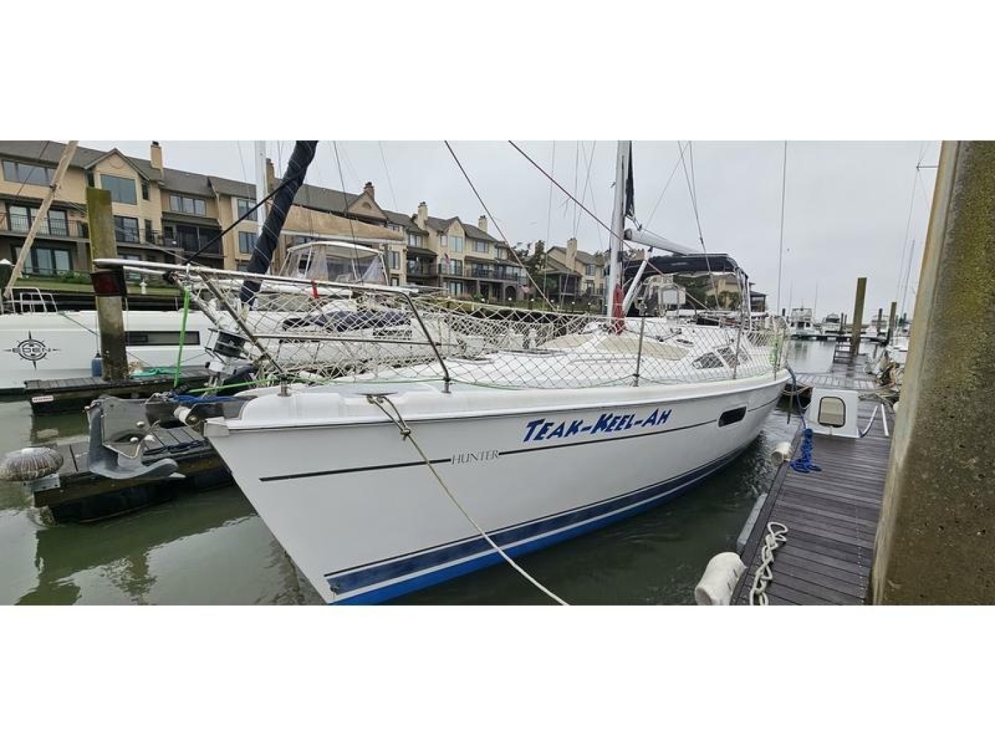 2002 Hunter 420 - Image 2