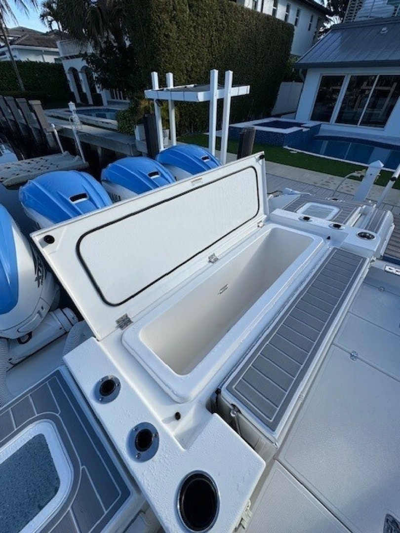 2023 Pursuit S 428 Sport - Image 20