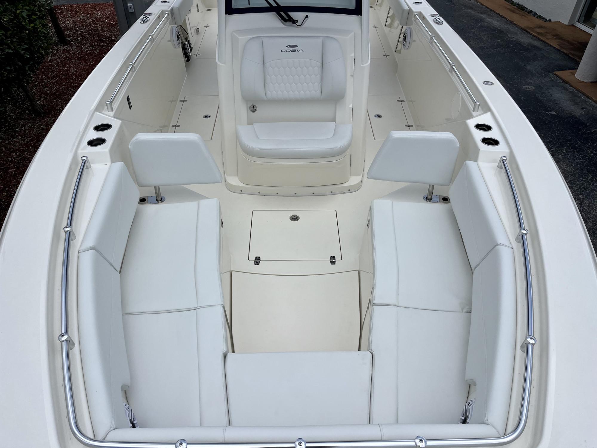 2025 Cobia 320 Center Console - 21