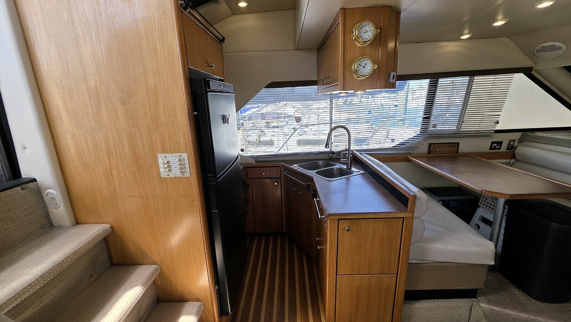 1999 Bayliner 4087 CPMY - Image 17