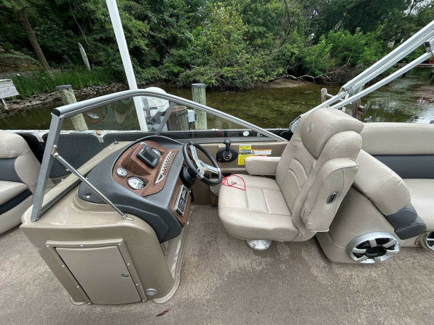 2013 Premier 250 S-Series - Image 10
