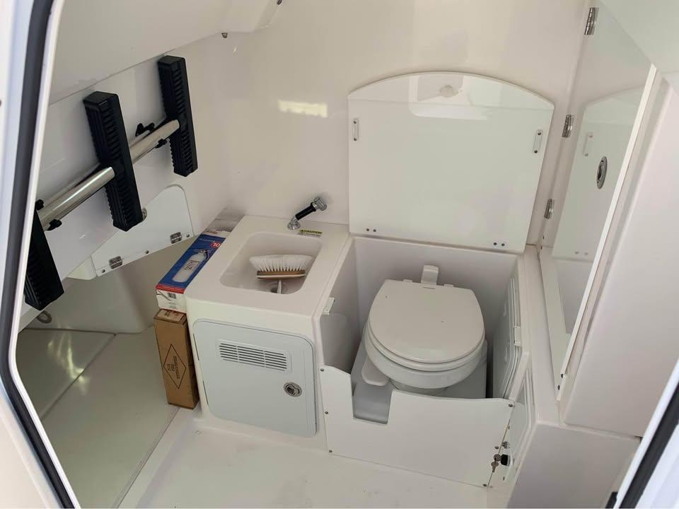 2019 Everglades 355 Center Console - 5