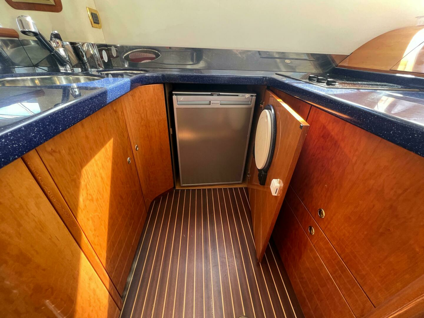 2004 Cranchi Atlantique 48 - Image 19