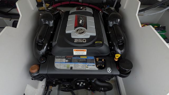 2024 Crownline 200 SS - 17