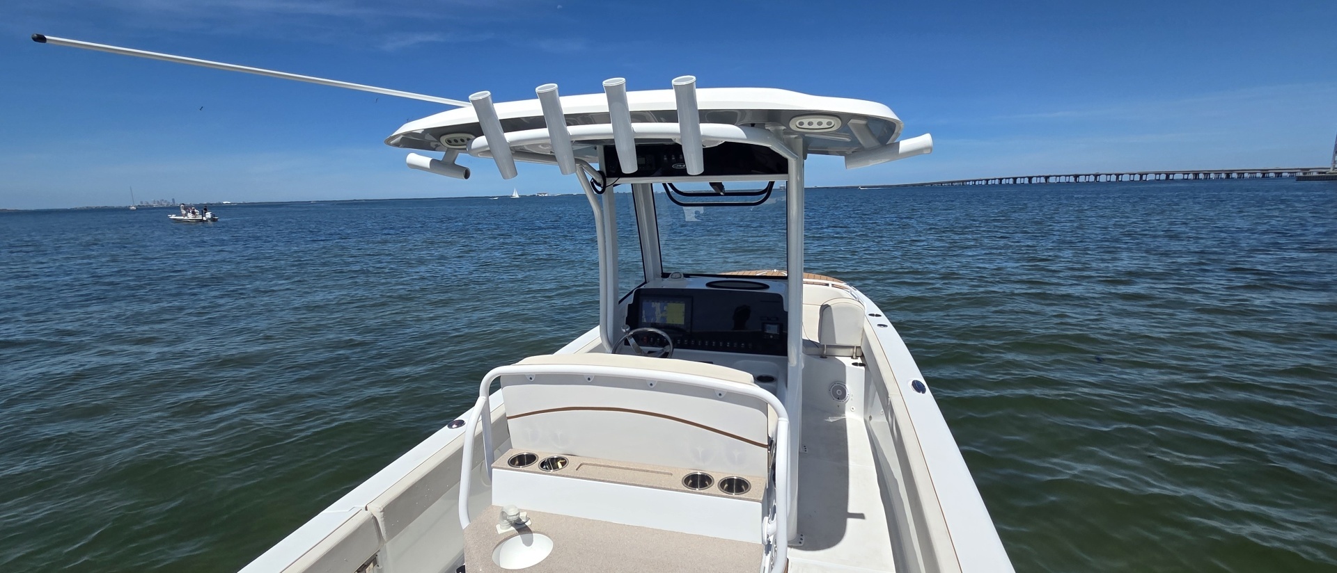 2021 Sea Hunt Escape 27 Center Console - Image 3