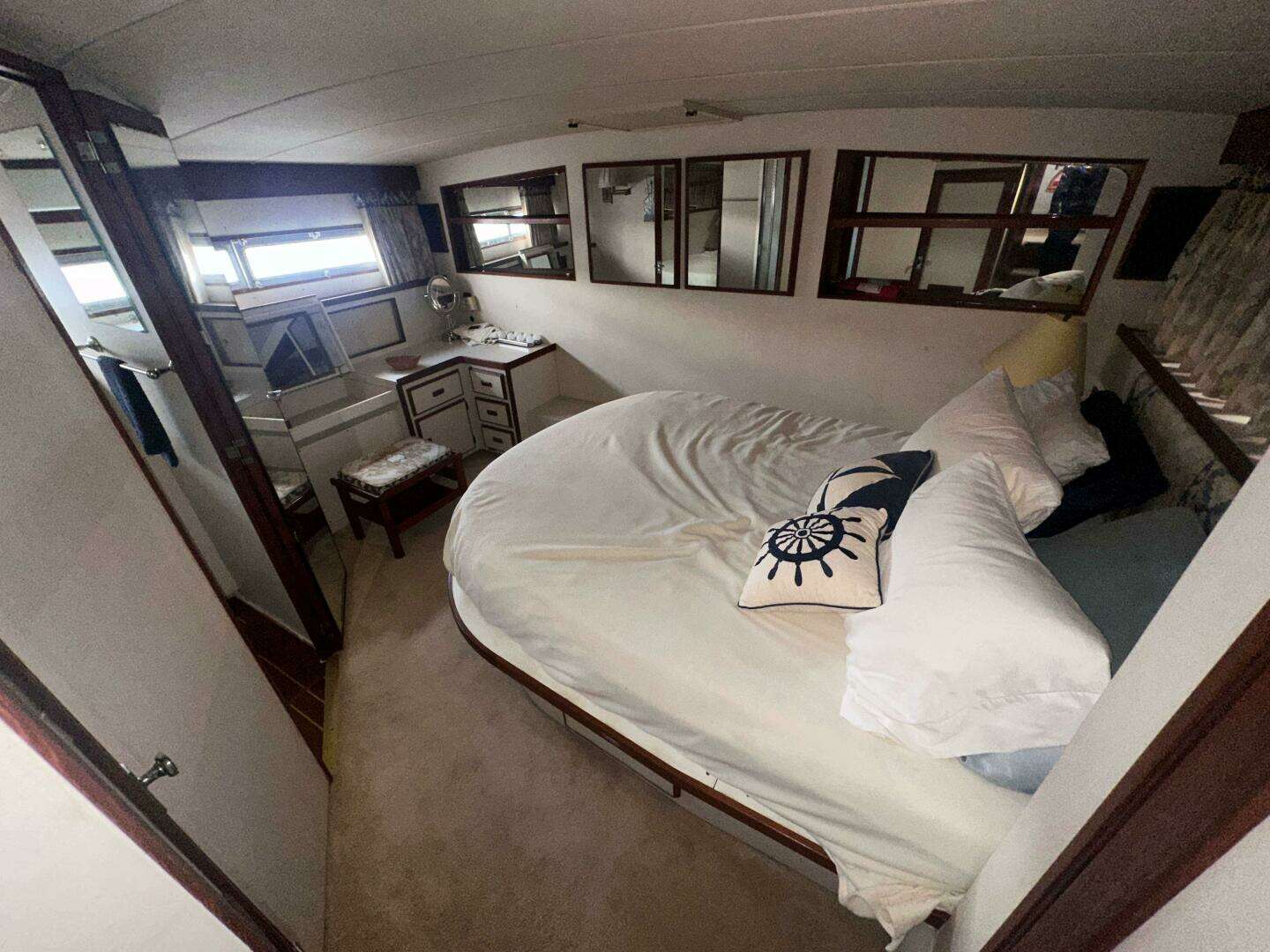 1987 Bertram — - Image 30