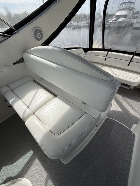 1999 Wellcraft 3000 Martinique - 12