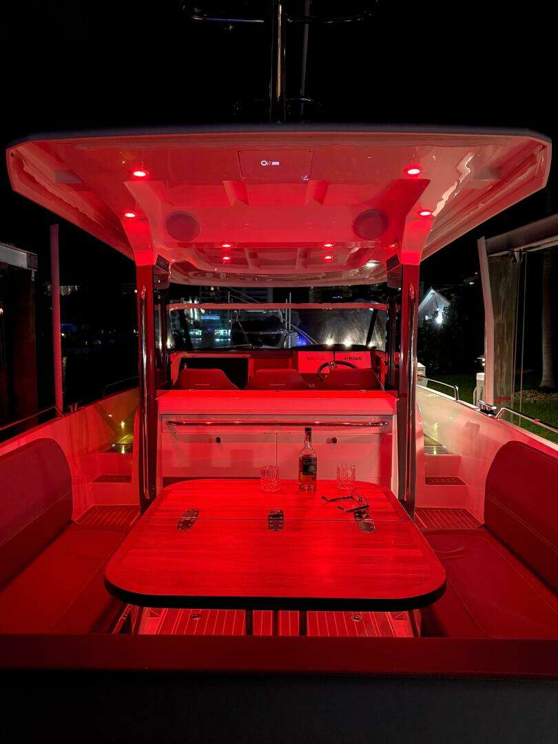 2022 Nimbus T11 - Image 25
