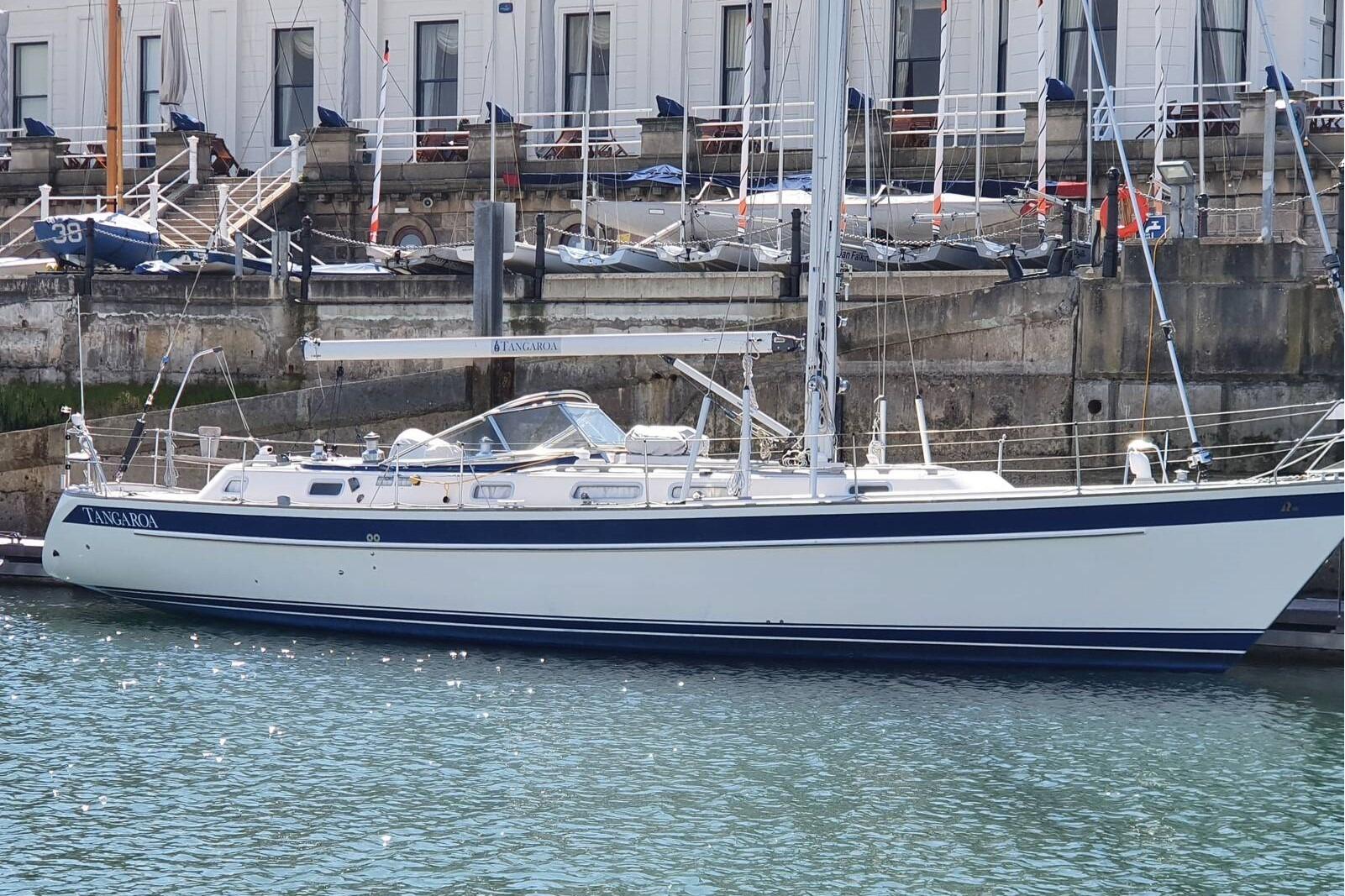 2000 Hallberg-Rassy 46